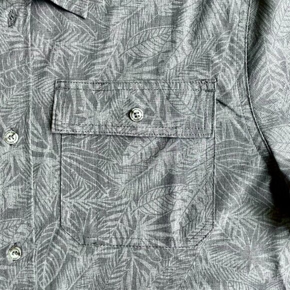Avalanche Short Sleeve Button Down Shirt, XL - Picture 7 of 10